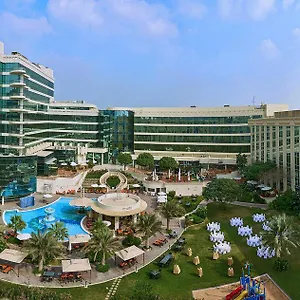 Hotel Millennium Airport ****